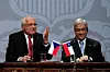 Václav Klaus na legendární tiskovce v Chile, ze které odcházel s perem v kapse.