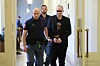 Petr Z. přišel k soudu ve sparťanském tričku.