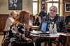 Seriál Ulice sleduje osudy několika rodin žijících v sousedství